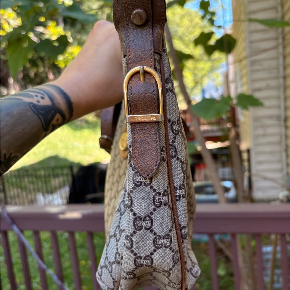 Gucci Beige and Brown Shoulder Bag - Picture 7 of 15